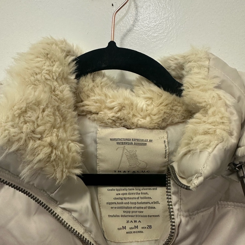 Zara Light Beige Quilted Vest with Detachable Hood Sz S - Picture 4 of 6